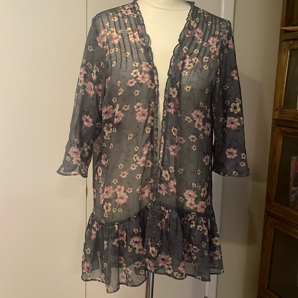 AMERICAN EAGLE SHEER FLORAL KIMONO XS/S